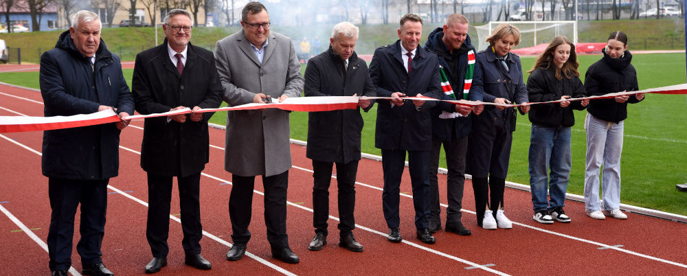 Nowy stadion w Kolnie oficjalnie otwarty 